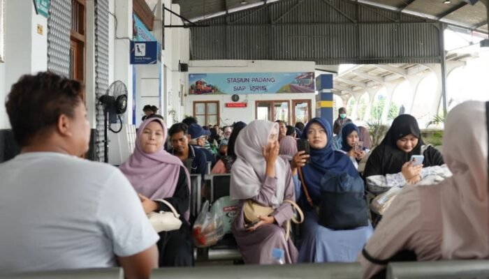 KAI Sumbar Layani 8.181 Pelanggan Saat Maulid Nabi, Pariaman Ekspres Paling Ramai
