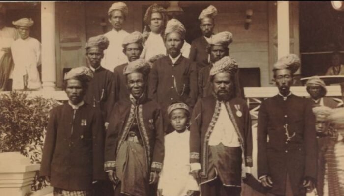 Orang-Orang Maninjau di Minangkabau Raad